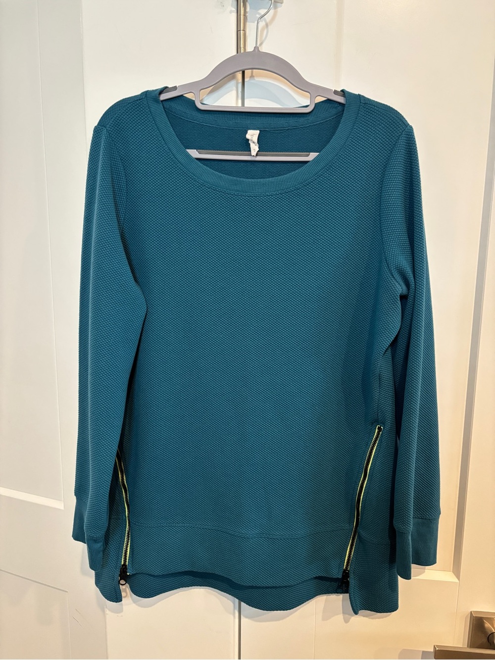 Ideology Thermal Teal Crewneck with Side Zippers. Size M
